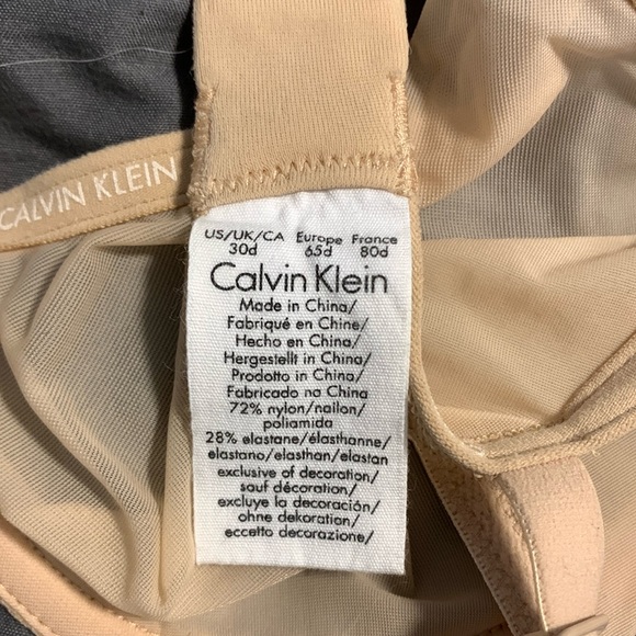 Calvin Klein Unlined Bra - Picture 3 of 3